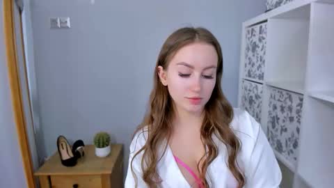 Snapshot of donnasensual chatting on 21, 10, 2025 DonnaSensual online show from 21, 10, 2025