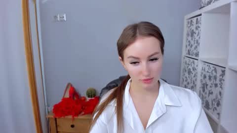 Snapshot of donnasensual chatting on 2, 11, 2025 DonnaSensual online show from 2, 11, 2025