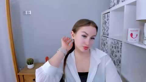 Snapshot of donnasensual chatting on 11, 11, 2025 DonnaSensual online show from 11, 11, 2025