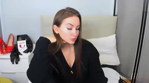 Snapshot of donnasensual chatting on 22, 11, 2025 DonnaSensual online show from 22, 11, 2025