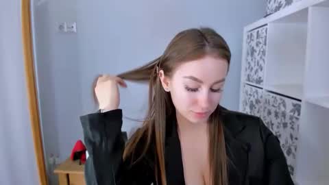 Snapshot of donnasensual chatting on 3, 12, 2025 DonnaSensual online show from 3, 12, 2025