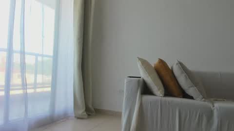 Donatella online show from 8, 1, 2025