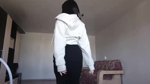 Jacqueline online show from 4, 3, 2026