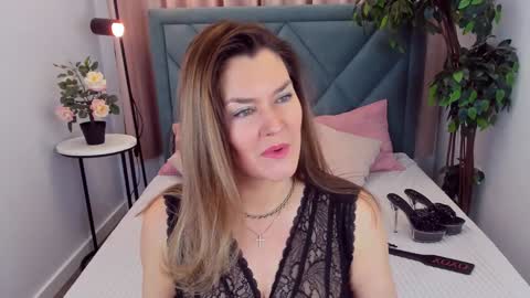 Snapshot of doriana_gray chatting on 5, 2, 2025 doriana_gray online show from 5, 2, 2025