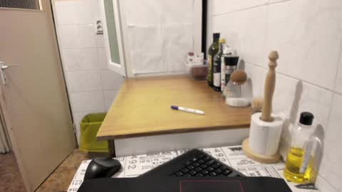 menu  below online show from 27, 1, 2025