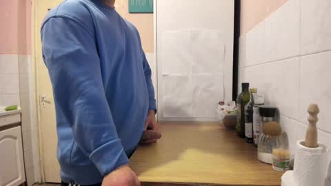 menu  below online show from 28, 1, 2025