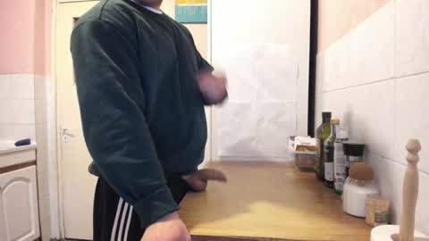 menu  below online show from 4, 2, 2025