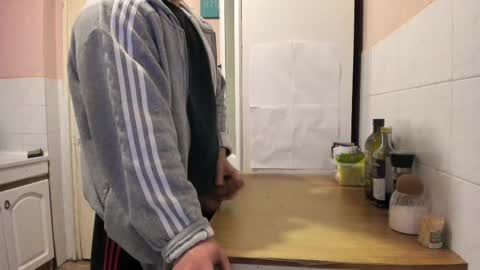 menu  below online show from 27, 2, 2025