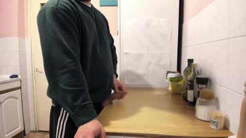 menu  below online show from 28, 2, 2025