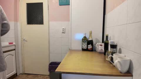 menu  below online show from 21, 3, 2026