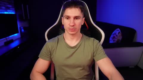 Snapshot of dorianreyes chatting on 2, 1, 2025 Dorian Reyes online show from 2, 1, 2025