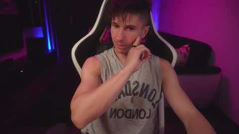 Snapshot of dorianreyes chatting on 10, 9, 2025 Dorian Reyes online show from 10, 9, 2025