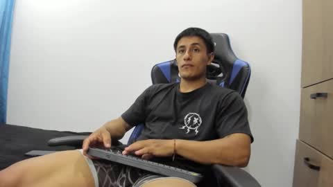 Snapshot of dorman_boy chatting on 3, 11, 2025 dorman_boy online show from 3, 11, 2025