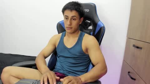 Snapshot of dorman_boy chatting on 6, 11, 2025 dorman_boy online show from 6, 11, 2025