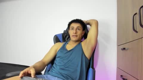 Snapshot of dorman_boy chatting on 11, 11, 2025 dorman_boy online show from 11, 11, 2025