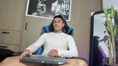 Snapshot of dorman_boy chatting on 12, 5, 2026 dorman_boy online show from 12, 5, 2026