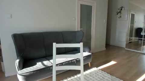 dormineaa online show from 5, 5, 2026