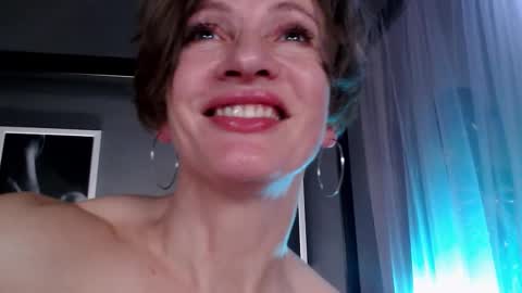 Snapshot of dorothy_meyer chatting on 27, 11, 2025 Dorothy Next stream on Monday at 3am-9am online show from 27, 11, 2025