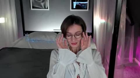 Snapshot of dorothy_meyer chatting on 3, 12, 2025 Dorothy Next stream on Monday at 3am-9am online show from 3, 12, 2025