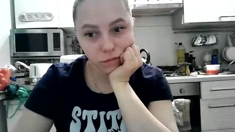 Dorrie Ann online show from 25, 2, 2025