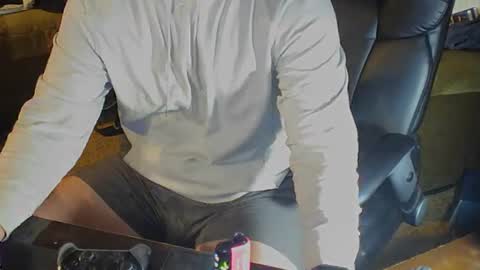 Snapshot of dotyoureyezez chatting on 24, 10, 2025 DotYourEyezez  online show from 24, 10, 2025