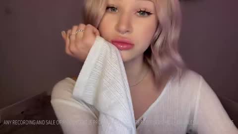 MOLLYYYY dont forget to give me a thumb up online show from 13, 1, 2025