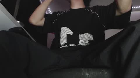 Snapshot of douglas_drake chatting on 18, 10, 2025 douglas_drake online show from 18, 10, 2025