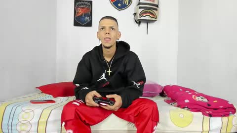 Snapshot of douglas_gallegos chatting on 2, 12, 2024 douglas_gallegos online show from 2, 12, 2024