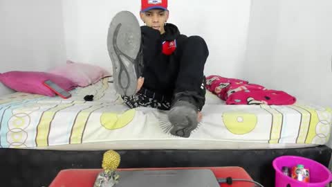 Snapshot of douglas_gallegos chatting on 12, 12, 2024 douglas_gallegos online show from 12, 12, 2024