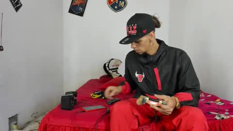 Snapshot of douglas_gallegos chatting on 27, 2, 2025 douglas_gallegos online show from 27, 2, 2025