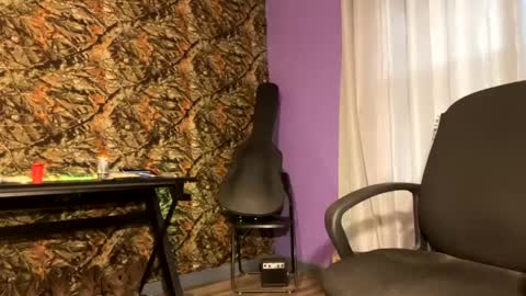 MrPirated online show from 10, 1, 2025