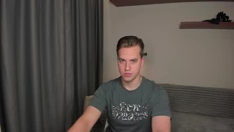 Snapshot of dr_your_dream chatting on 17, 9, 2025 Mervin online show from 17, 9, 2025