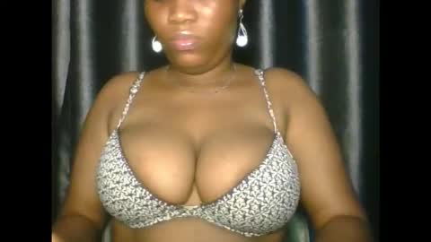 dramadoll_ online show from 5, 11, 2025