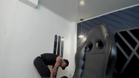 Snapshot of draven_marceaux chatting on 24, 11, 2025 Draven online show from 24, 11, 2025