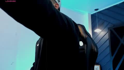 Snapshot of draven_marceaux chatting on 29, 11, 2025 Draven online show from 29, 11, 2025