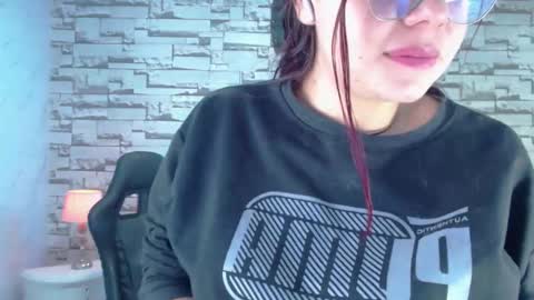 Snapshot of draviana_a chatting on 7, 10, 2025 Draviana online show from 7, 10, 2025