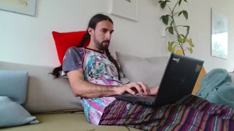 Snapshot of dread1990 chatting on 8, 5, 2026 new profile Aircum99 online show from 8, 5, 2026