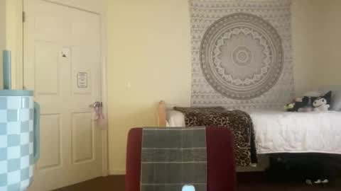 Snapshot of dream1girl_ chatting on 10, 4, 2026 ur dream girl online show from 10, 4, 2026