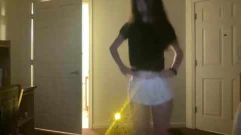 Snapshot of dream1girl_ chatting on 22, 4, 2026 ur dream girl online show from 22, 4, 2026