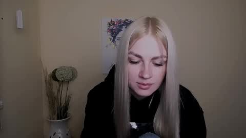 Snapshot of dream_dolly_ chatting on 25, 9, 2025 dream_dolly_ online show from 25, 9, 2025