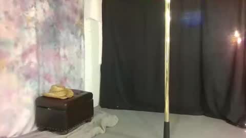 Snapshot of dream_maker420 chatting on 7, 1, 2026 dream_maker420 online show from 7, 1, 2026