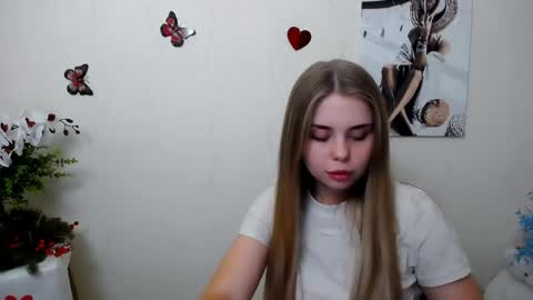 Snapshot of dream_mari chatting on 7, 6, 2026 Mari online show from 7, 6, 2026