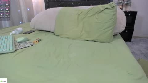 Snapshot of dream_sexy chatting on 11, 12, 2024 Mari online show from 11, 12, 2024