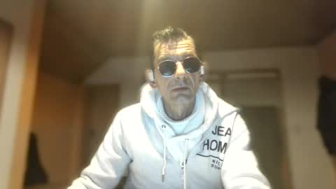 Snapshot of dreambob chatting on 28, 10, 2025 Dreambob online show from 28, 10, 2025