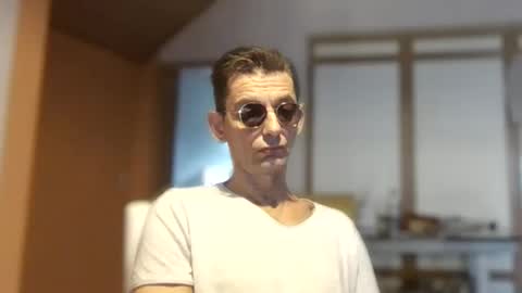 Snapshot of dreambob chatting on 9, 11, 2025 Dreambob online show from 9, 11, 2025