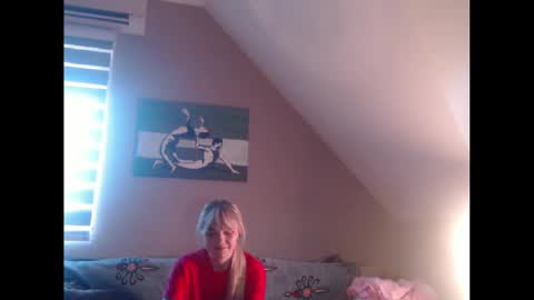 A girl online show from 18, 12, 2024