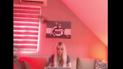 A girl online show from 10, 10, 2025