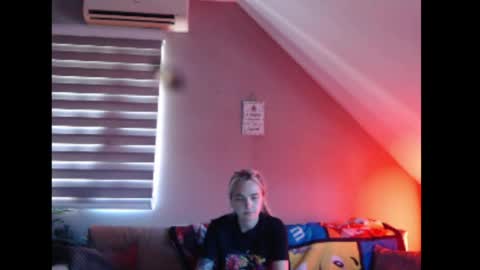 Snapshot of dreamcatcherfantasy chatting on 3, 7, 2026 A girl online show from 3, 7, 2026