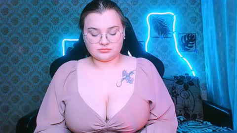 dreamforyoue2 online show from 24, 2, 2026