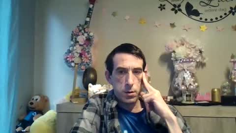 Snapshot of dreamguy38 chatting on 23, 11, 2025 dreamguy38 online show from 23, 11, 2025